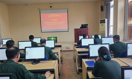 Học viện Quốc phòng tổ chức thi đánh giá kiến thức, kỹ năng số cho quân nhân theo phong trào ‘’Bình dân học vụ số’’ trong Học viện năm 2026