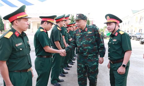 Tọa đàm Phát triển kinh tế - xã hội gắn với xây dựng thế trận quốc phòng toàn dân